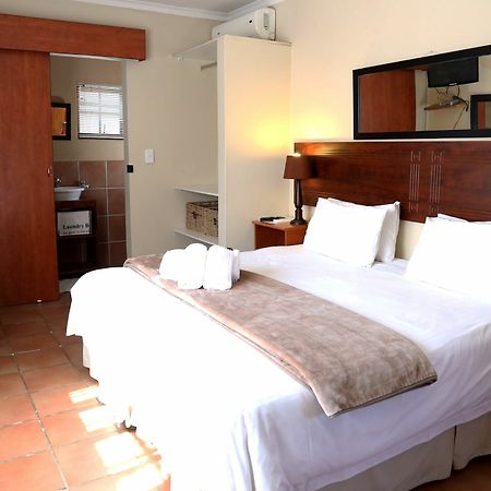 Morulana Guest House Kempton Park Dış mekan fotoğraf