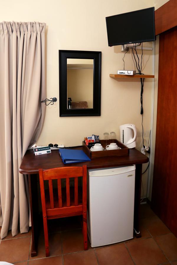 Morulana Guest House Kempton Park Dış mekan fotoğraf